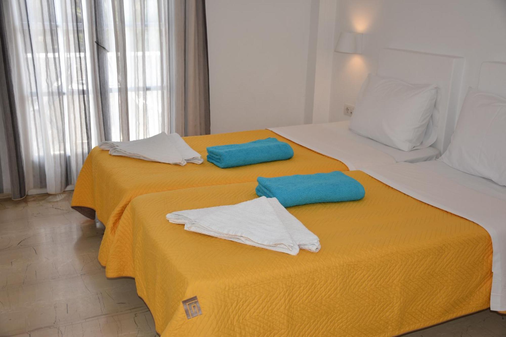Arion Bay Hotel Santorini Камарі Номер фото
