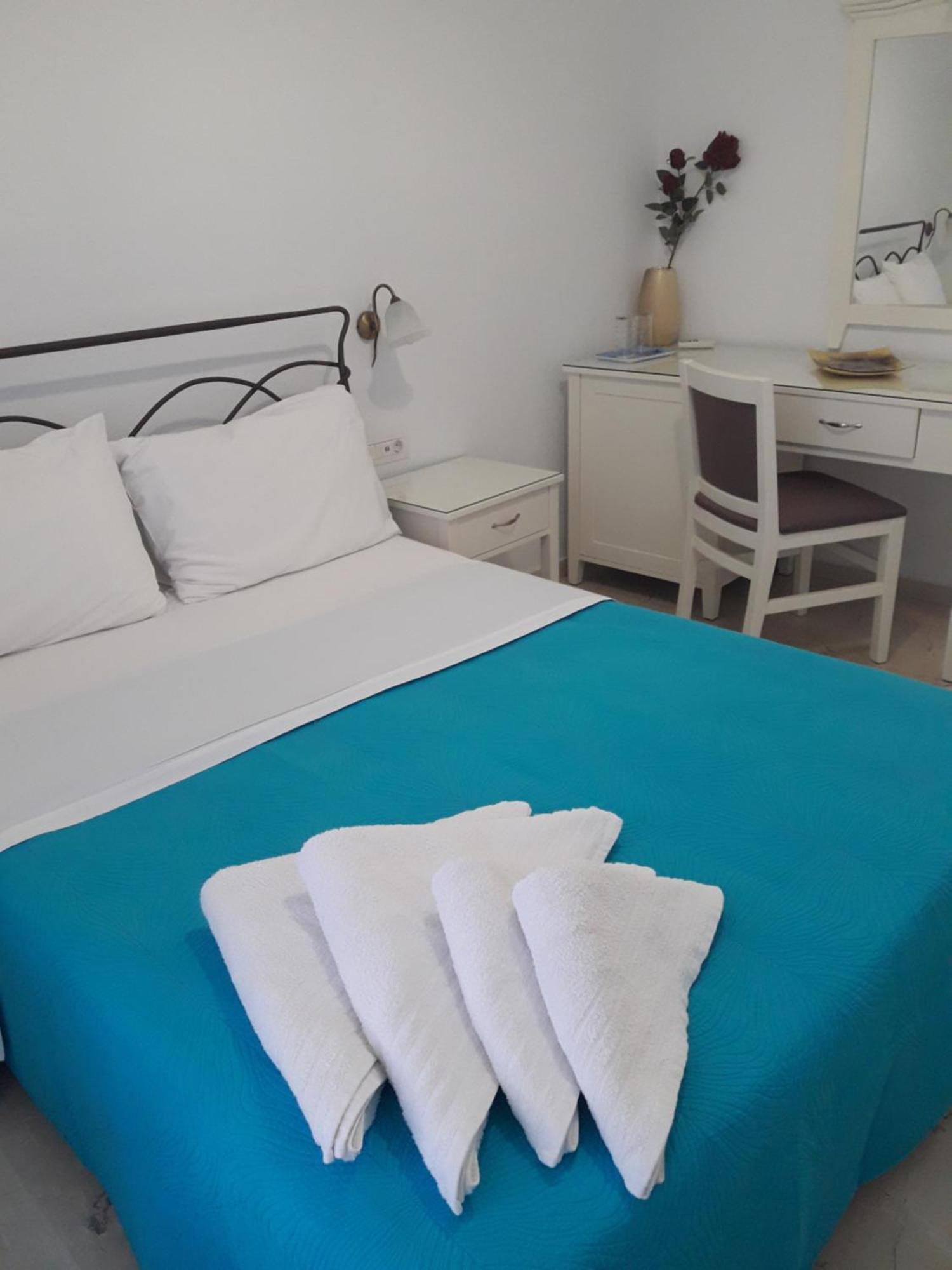Arion Bay Hotel Santorini Камарі Екстер'єр фото