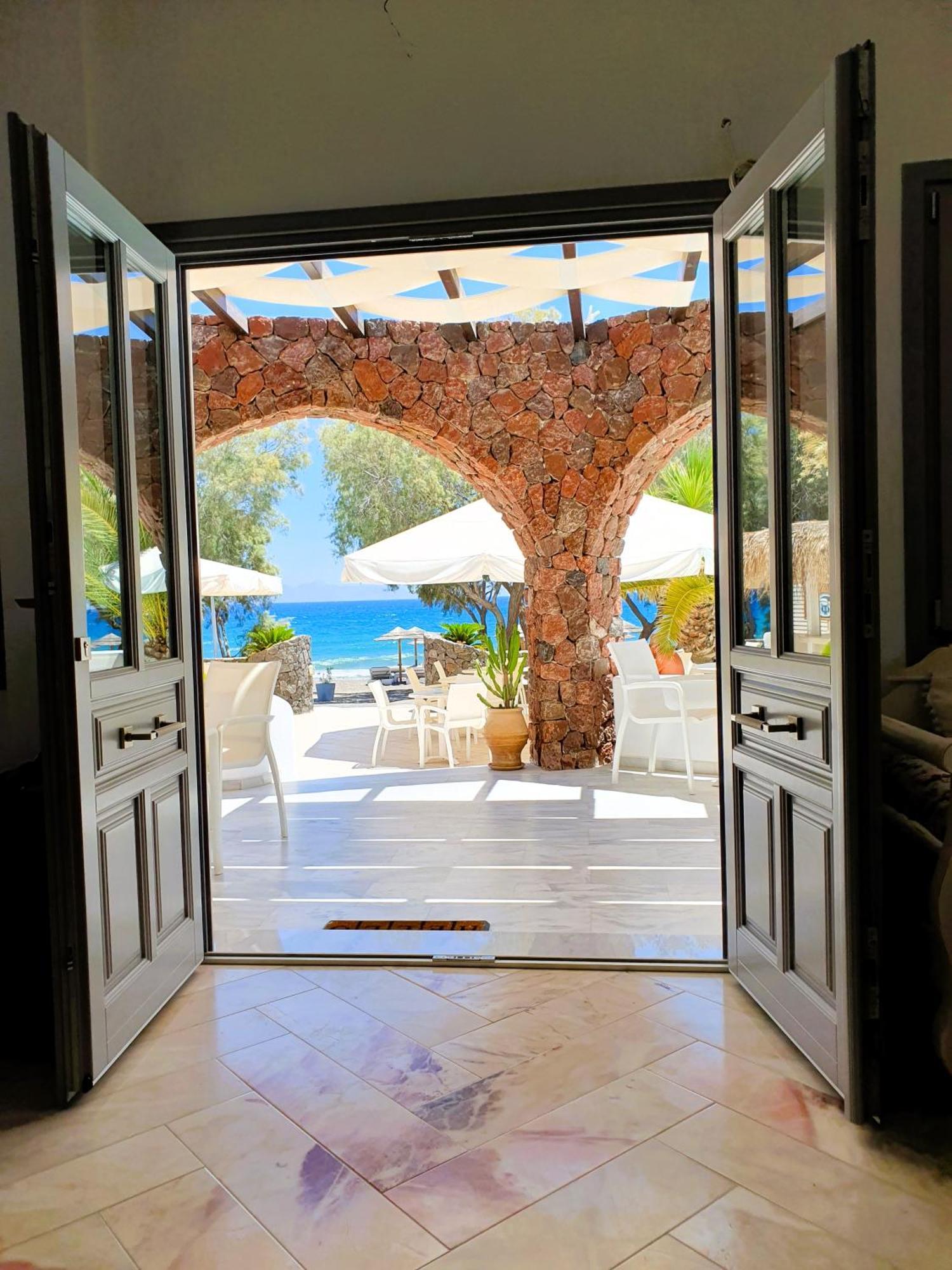Arion Bay Hotel Santorini Камарі Екстер'єр фото
