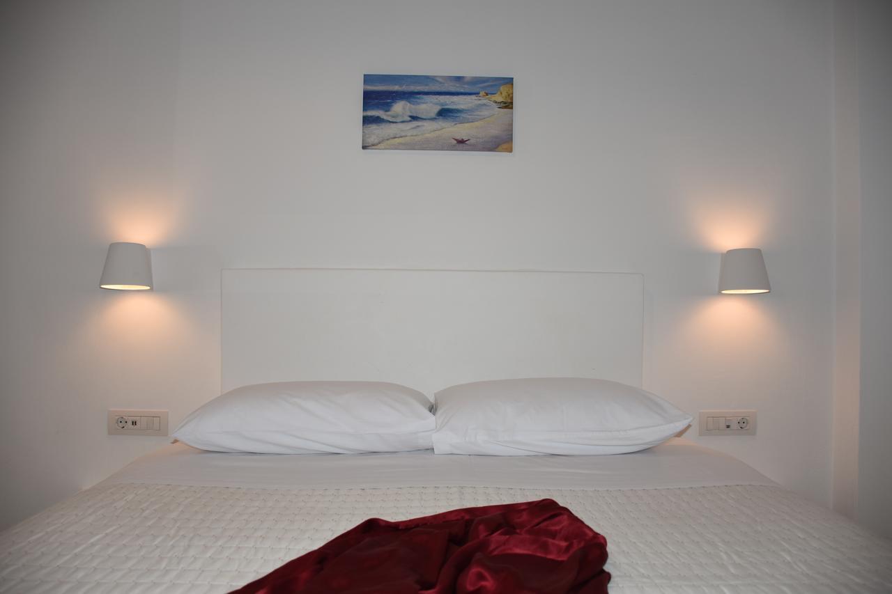 Arion Bay Hotel Santorini Камарі Екстер'єр фото
