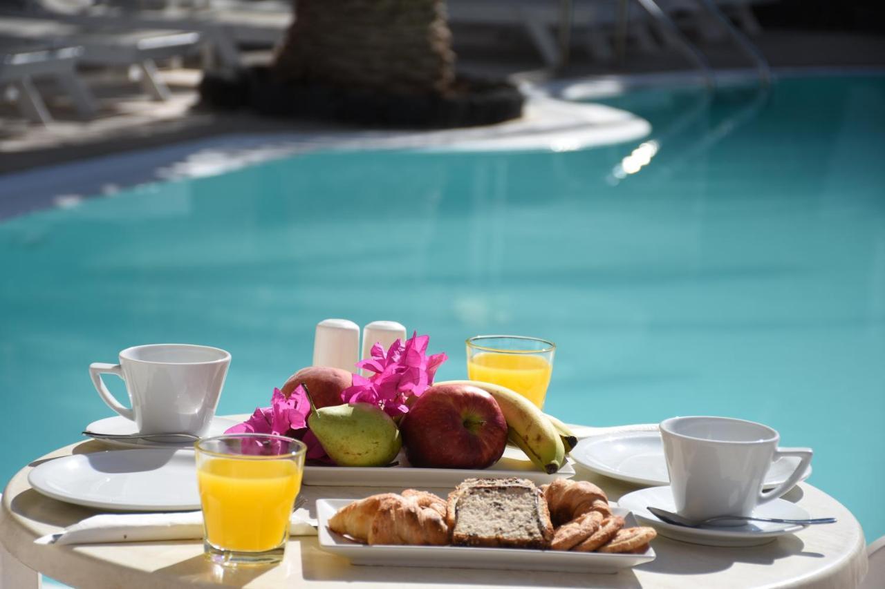 Arion Bay Hotel Santorini Камарі Екстер'єр фото